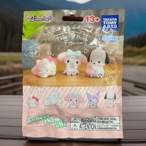New NWT 1 PC Twinchees Hello Kitty And Friends Blind Bag Time‎ At Home Figurine